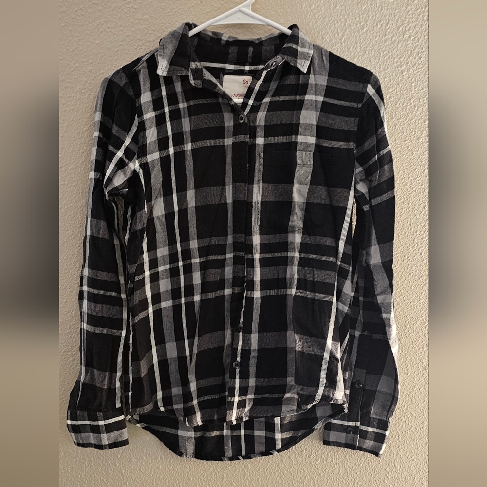 SO Women's Plaid Button Down Shirt Size XS